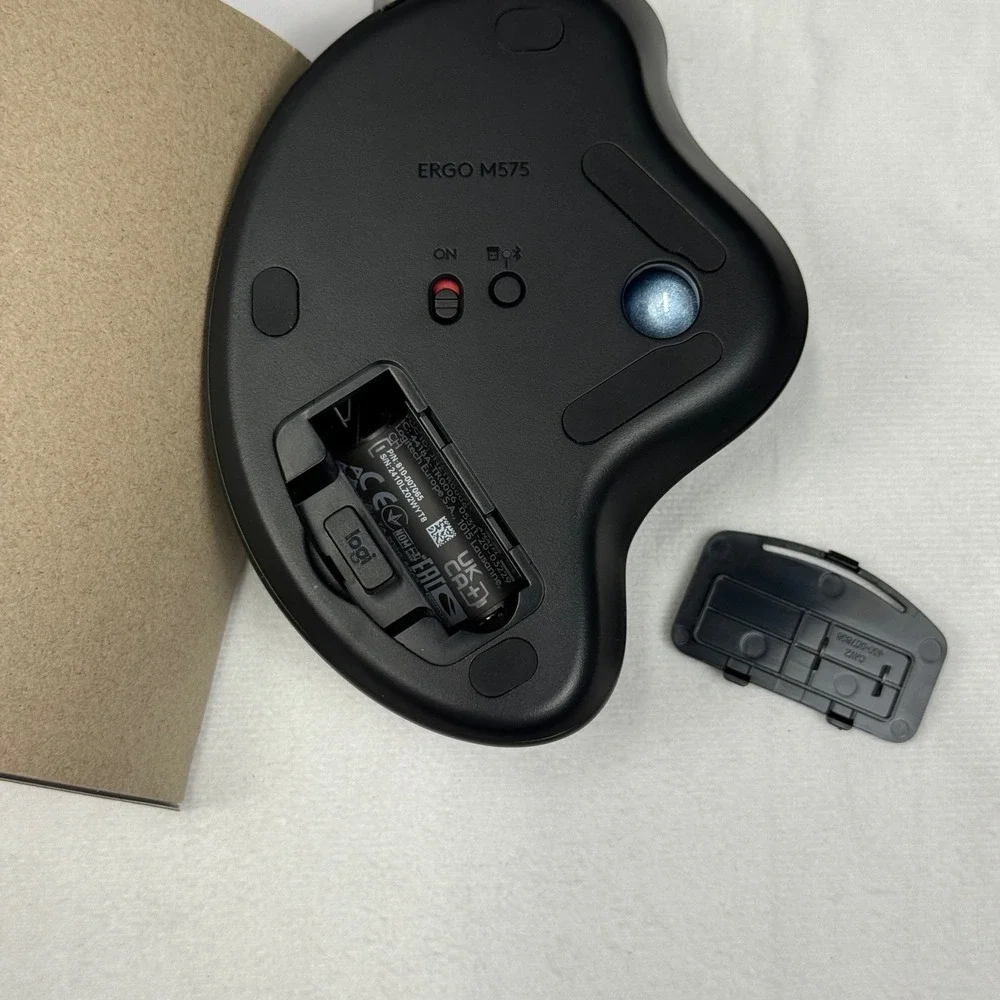 Logitech ERGO M575 Wireless Trackball Mouse‎ Bluetooth USB Graphite 910-005869
